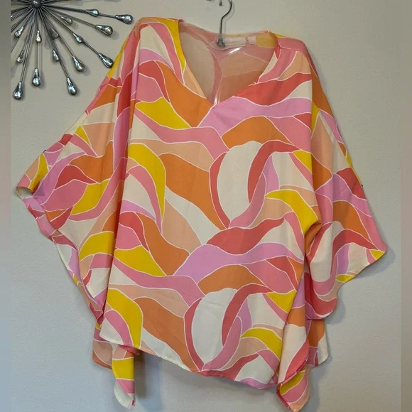 Beautiful Belle Semi Fitted Stitched Down Sides Tunic Poncho Top 1X - Picture 6 of 7
